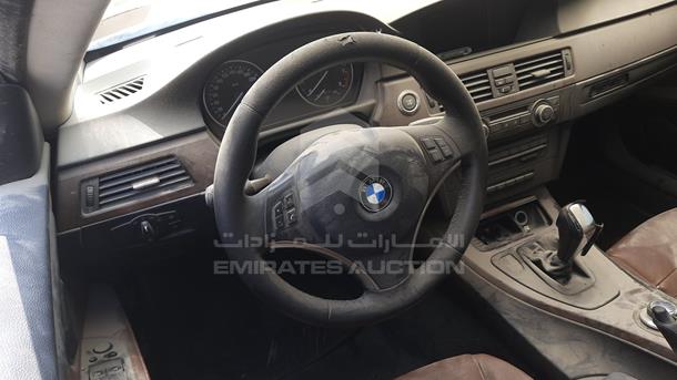 Photo 11 VIN: WBAWB31049P112838 - BMW 325I 