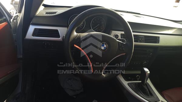 Photo 12 VIN: WBAWB31058P112216 - BMW 325 