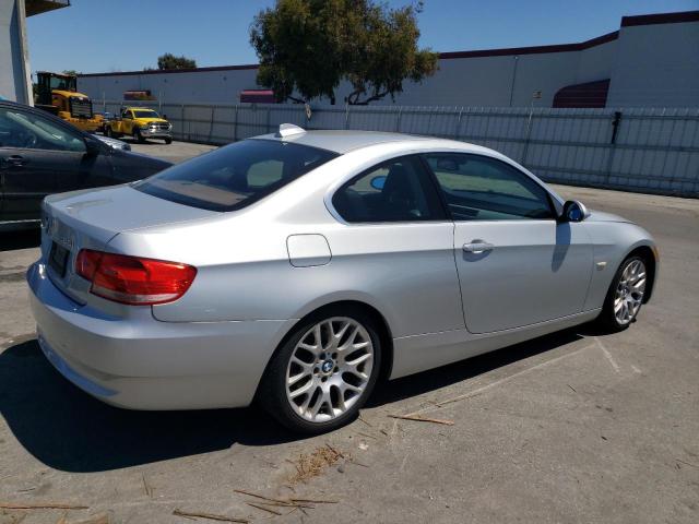 Photo 2 VIN: WBAWB33518PU88842 - BMW 3 SERIES 