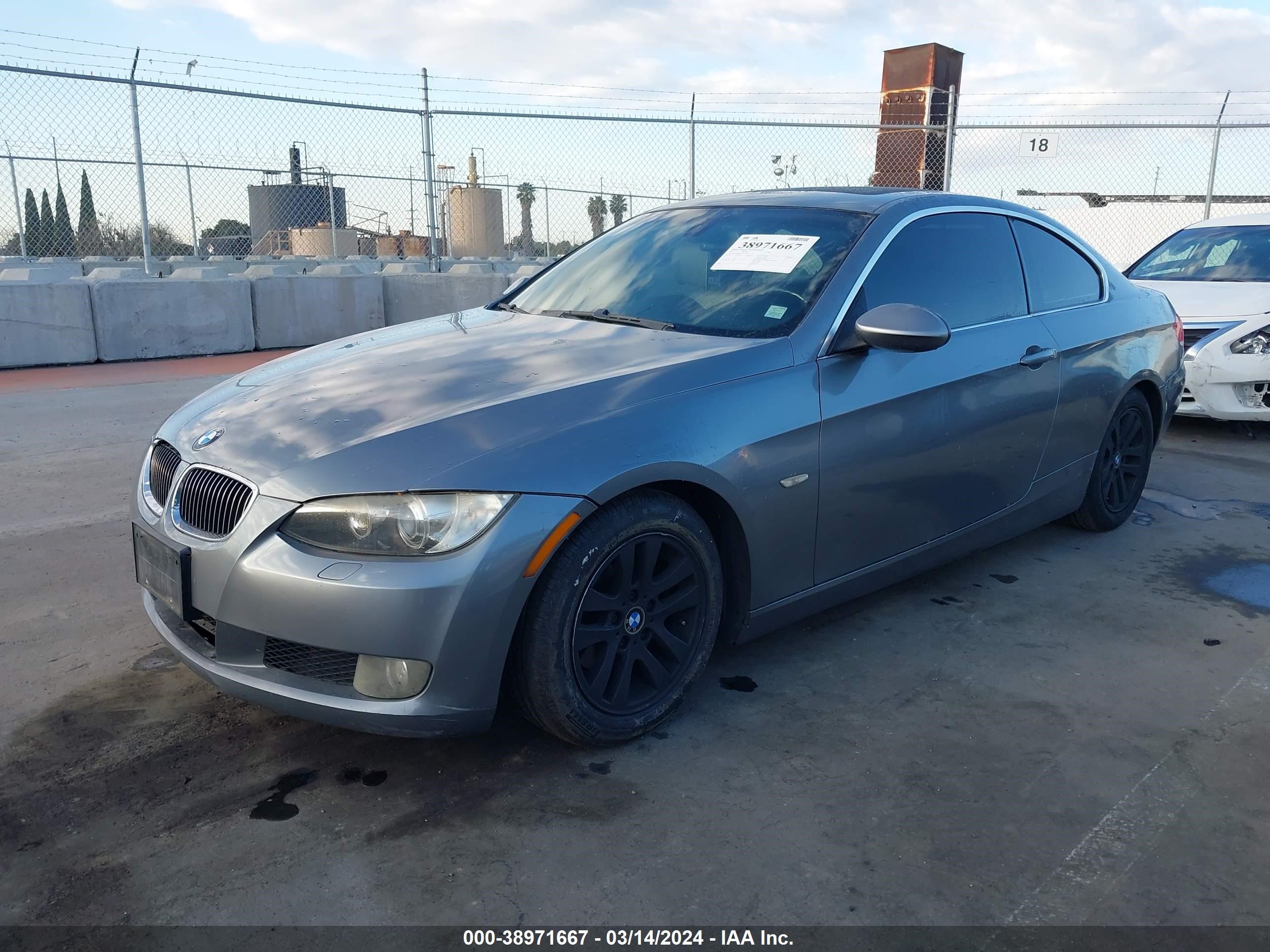 Photo 2 VIN: WBAWB33537P130155 - BMW 3ER 