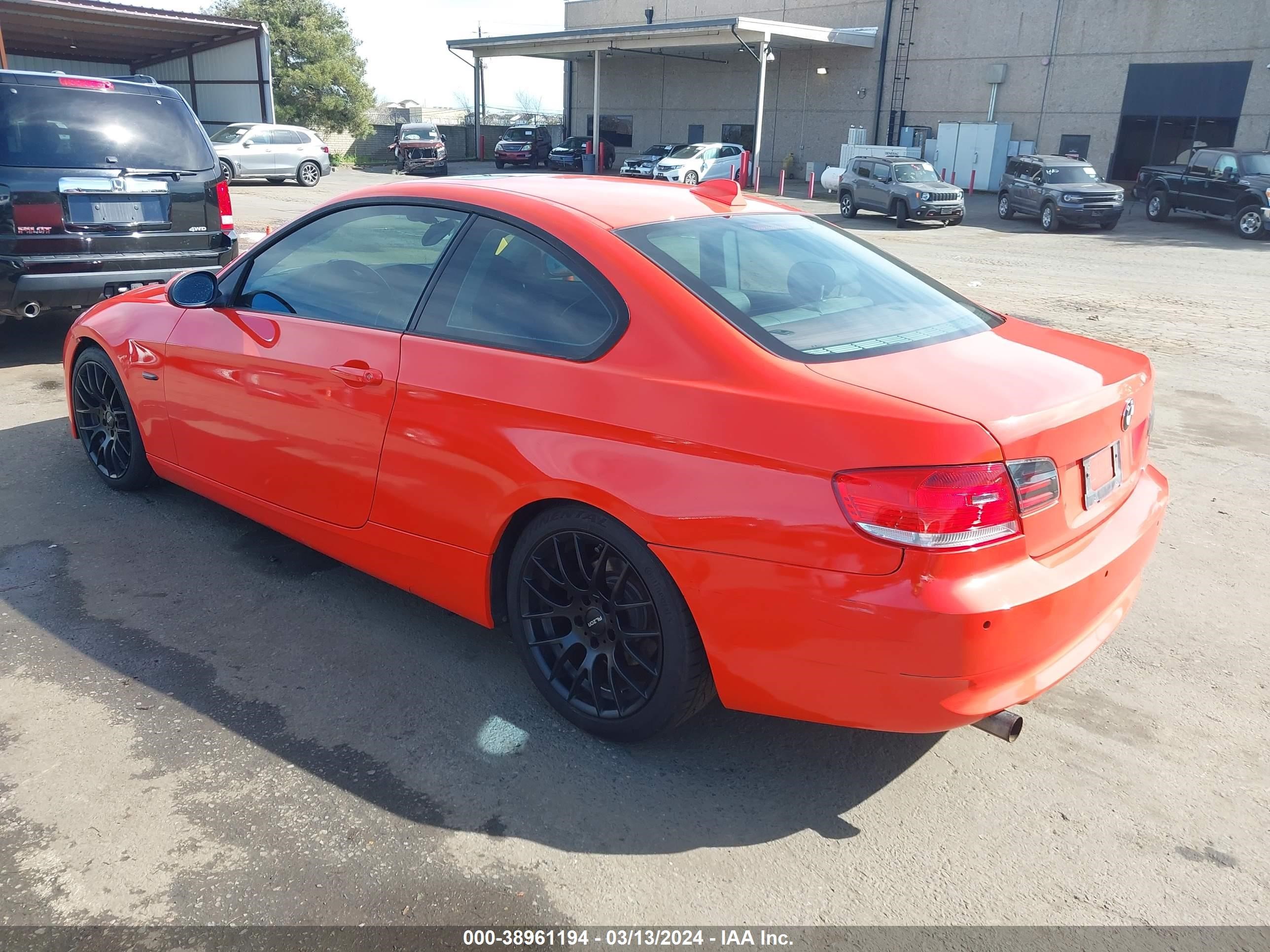 Photo 2 VIN: WBAWB33587PU87671 - BMW 3ER 