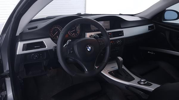 Photo 11 VIN: WBAWB710X8P030294 - BMW 335 