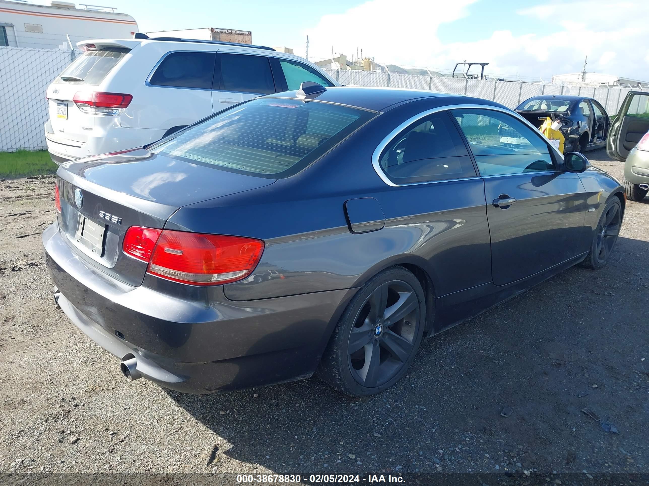 Photo 3 VIN: WBAWB73567P033815 - BMW 3ER 