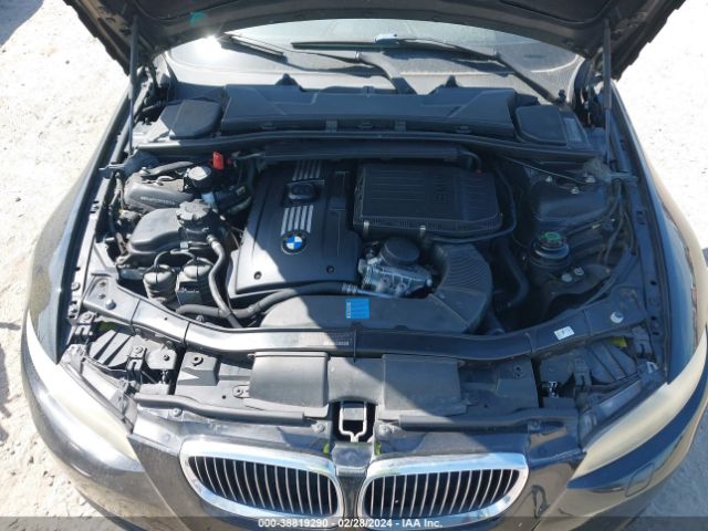 Photo 9 VIN: WBAWB7C53AP049204 - BMW 335I 