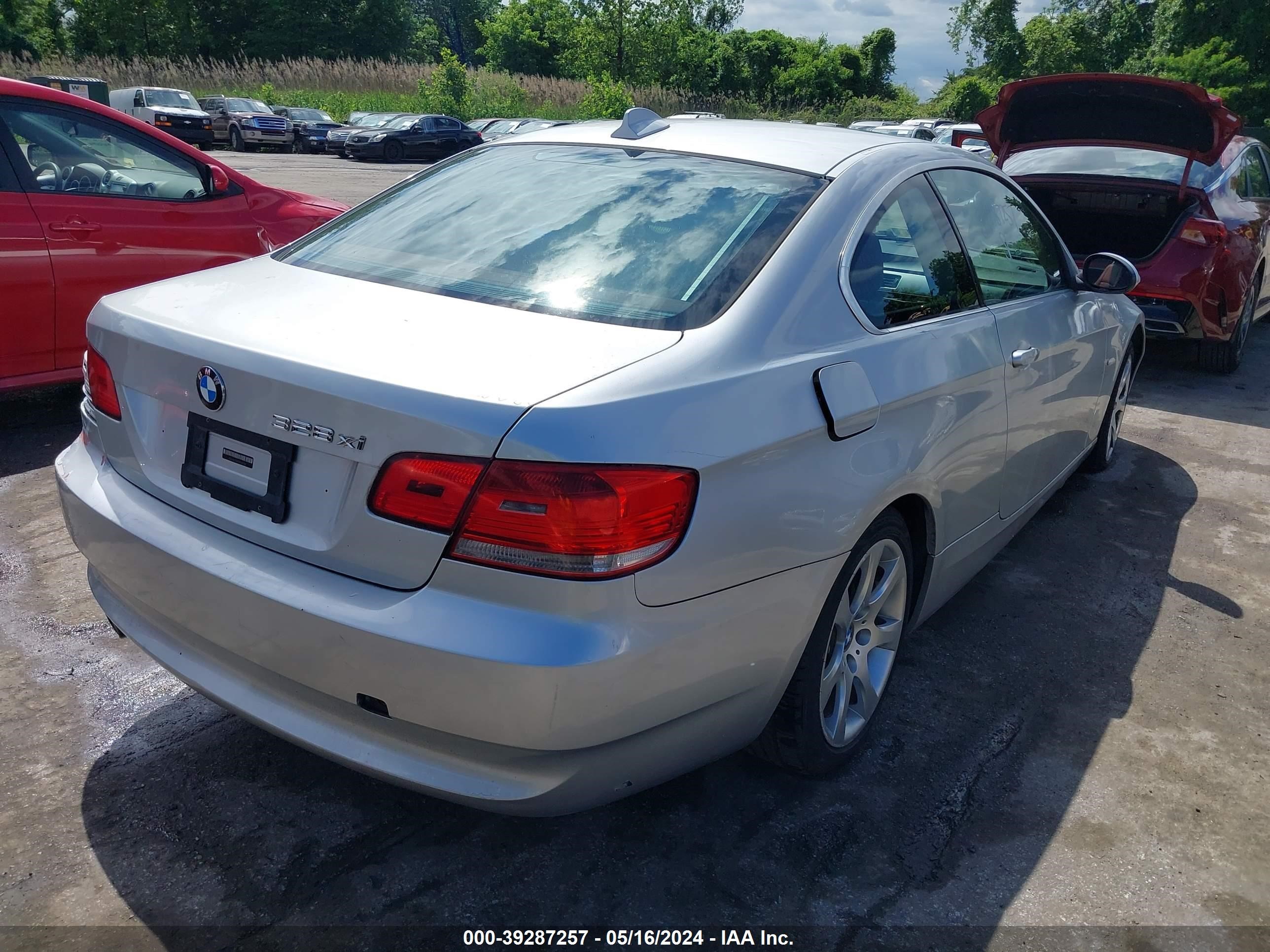 Photo 3 VIN: WBAWC33528PC87368 - BMW 3ER 