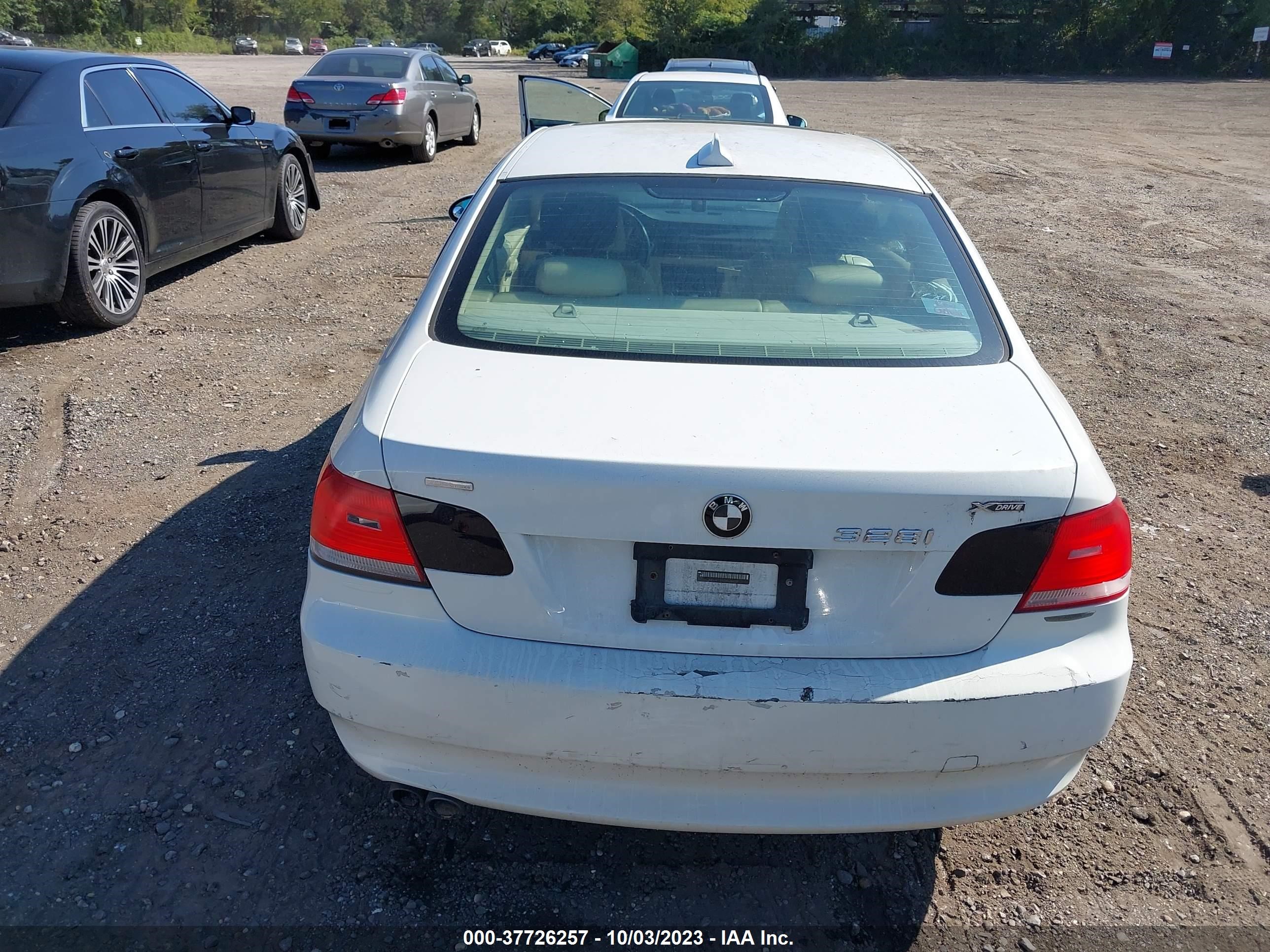 Photo 15 VIN: WBAWC33529PU84779 - BMW 3ER 