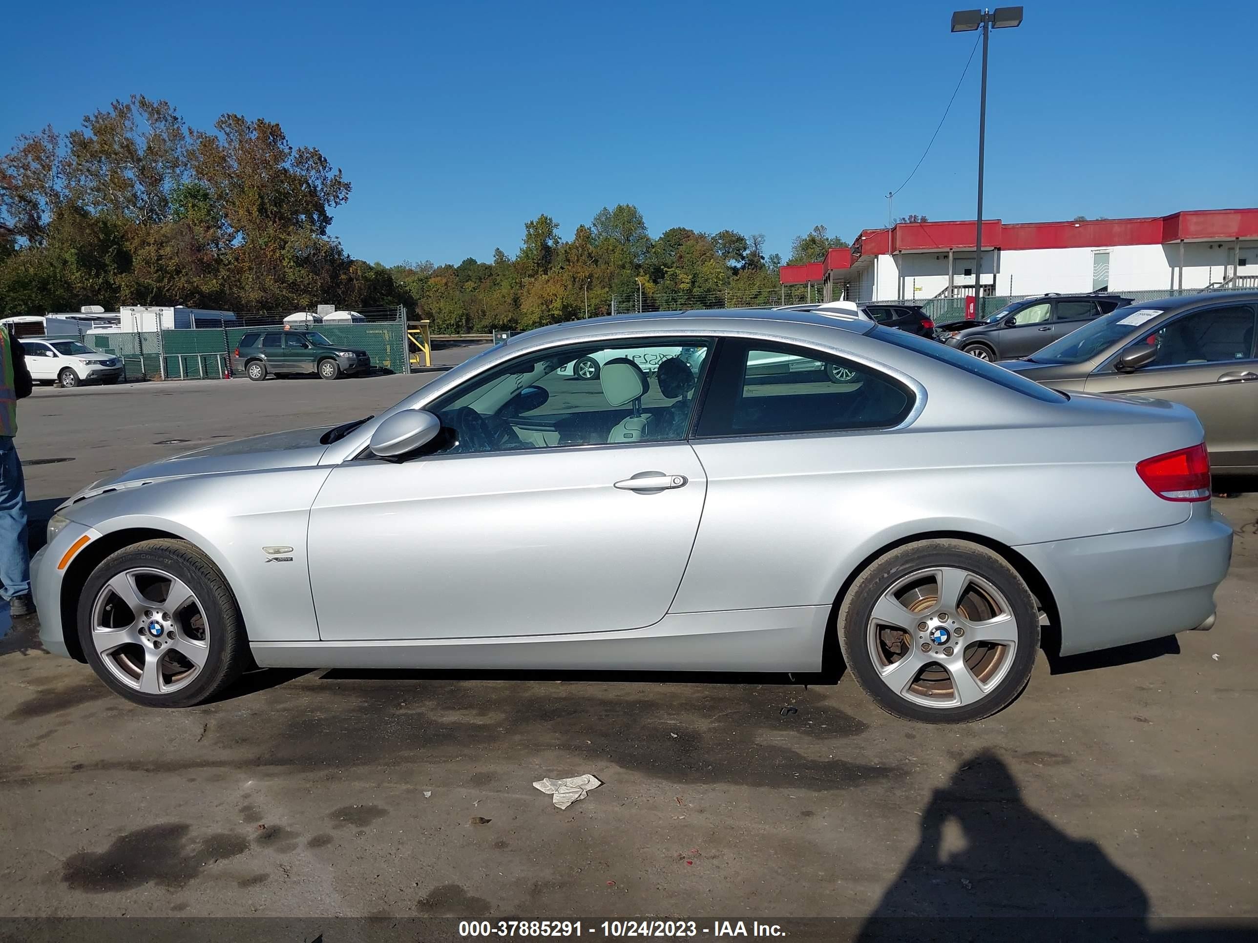 Photo 13 VIN: WBAWC33599PU83693 - BMW 3ER 