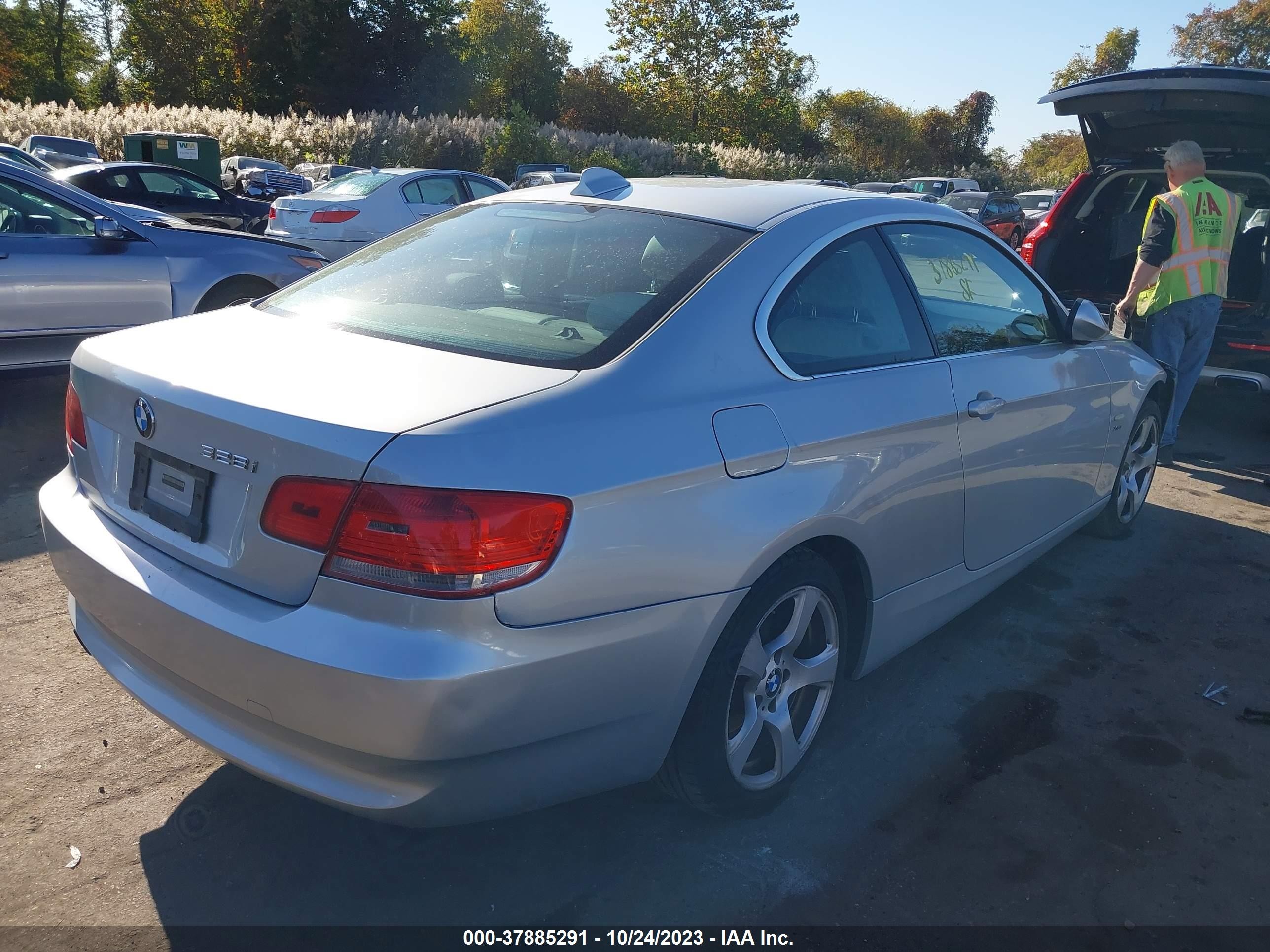 Photo 3 VIN: WBAWC33599PU83693 - BMW 3ER 