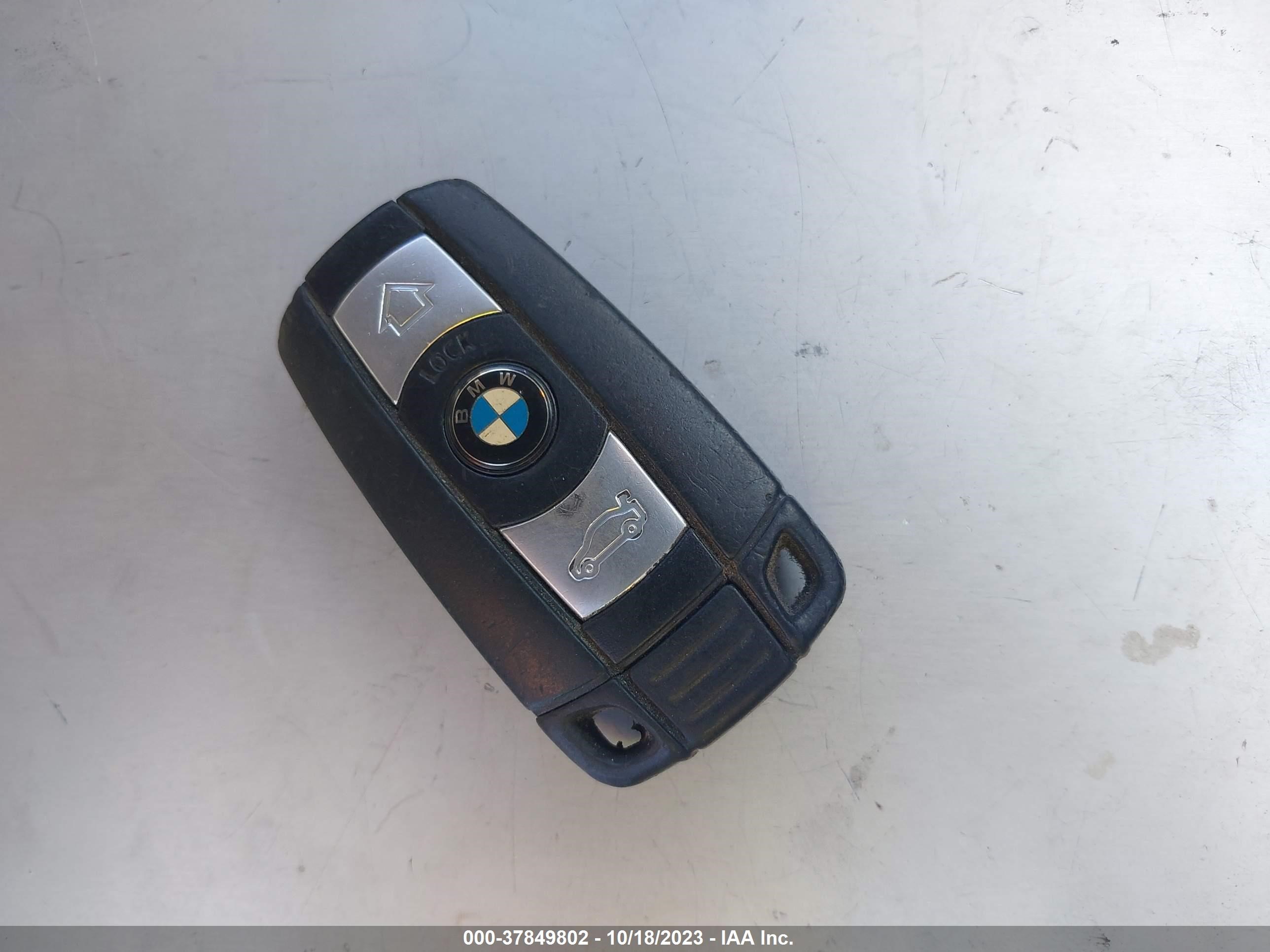 Photo 10 VIN: WBAWC3C57AP470851 - BMW 3ER 