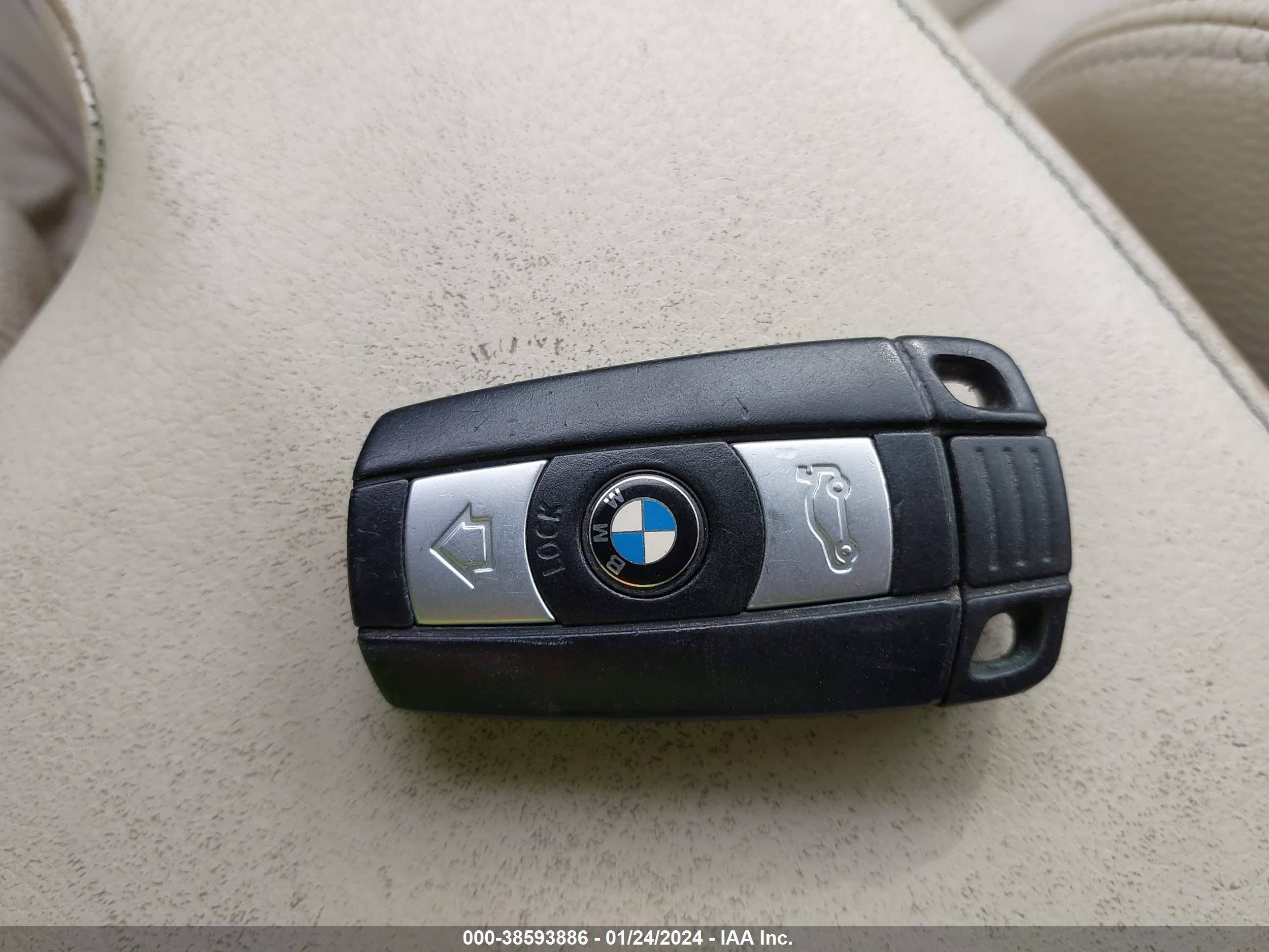 Photo 10 VIN: WBAWL735X9P180395 - BMW 3ER 