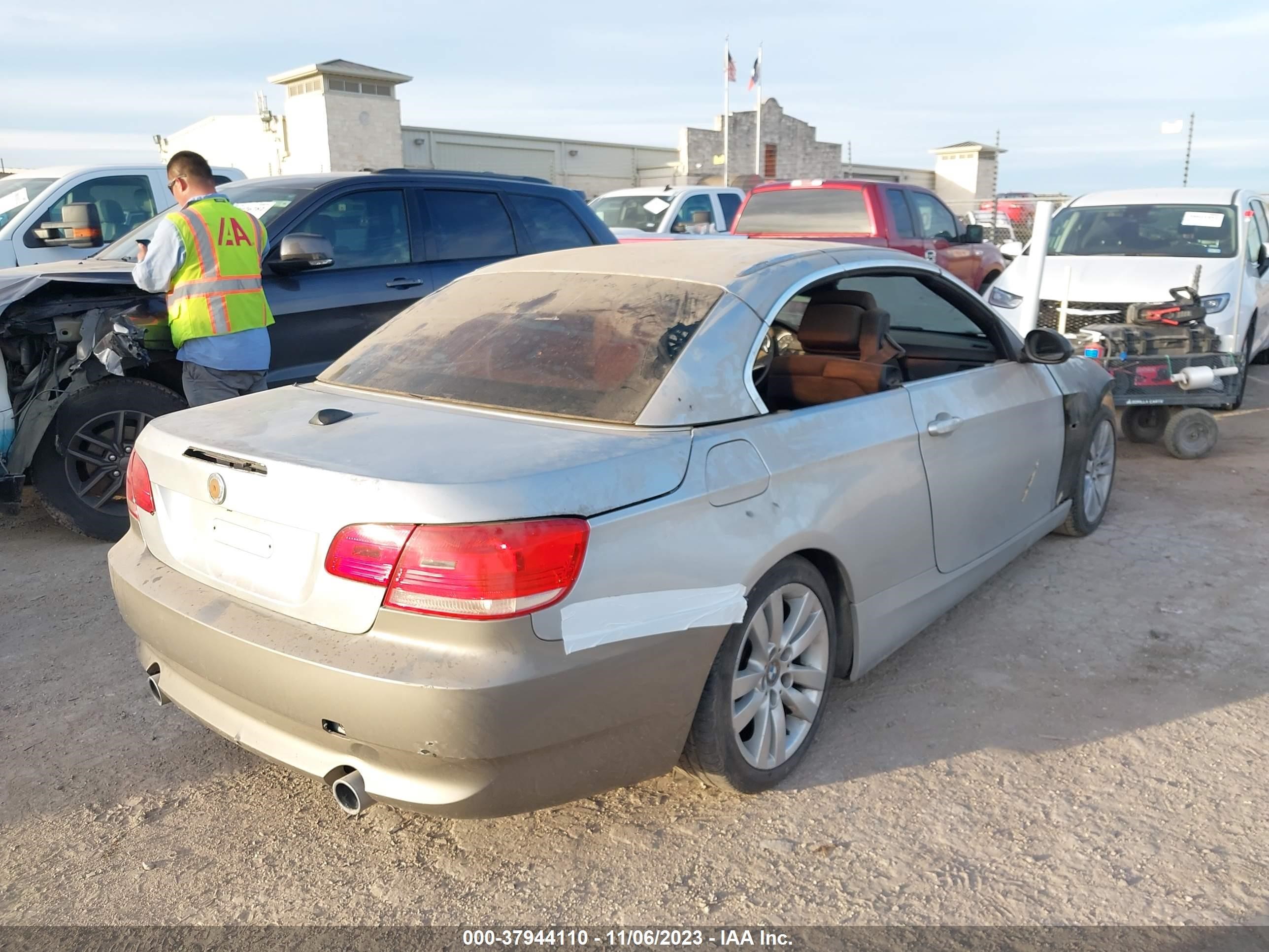 Photo 3 VIN: WBAWL735X9P181711 - BMW 3ER 