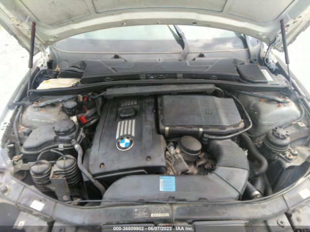 Photo 9 VIN: WBAWL7C59AP475671 - BMW 335I 