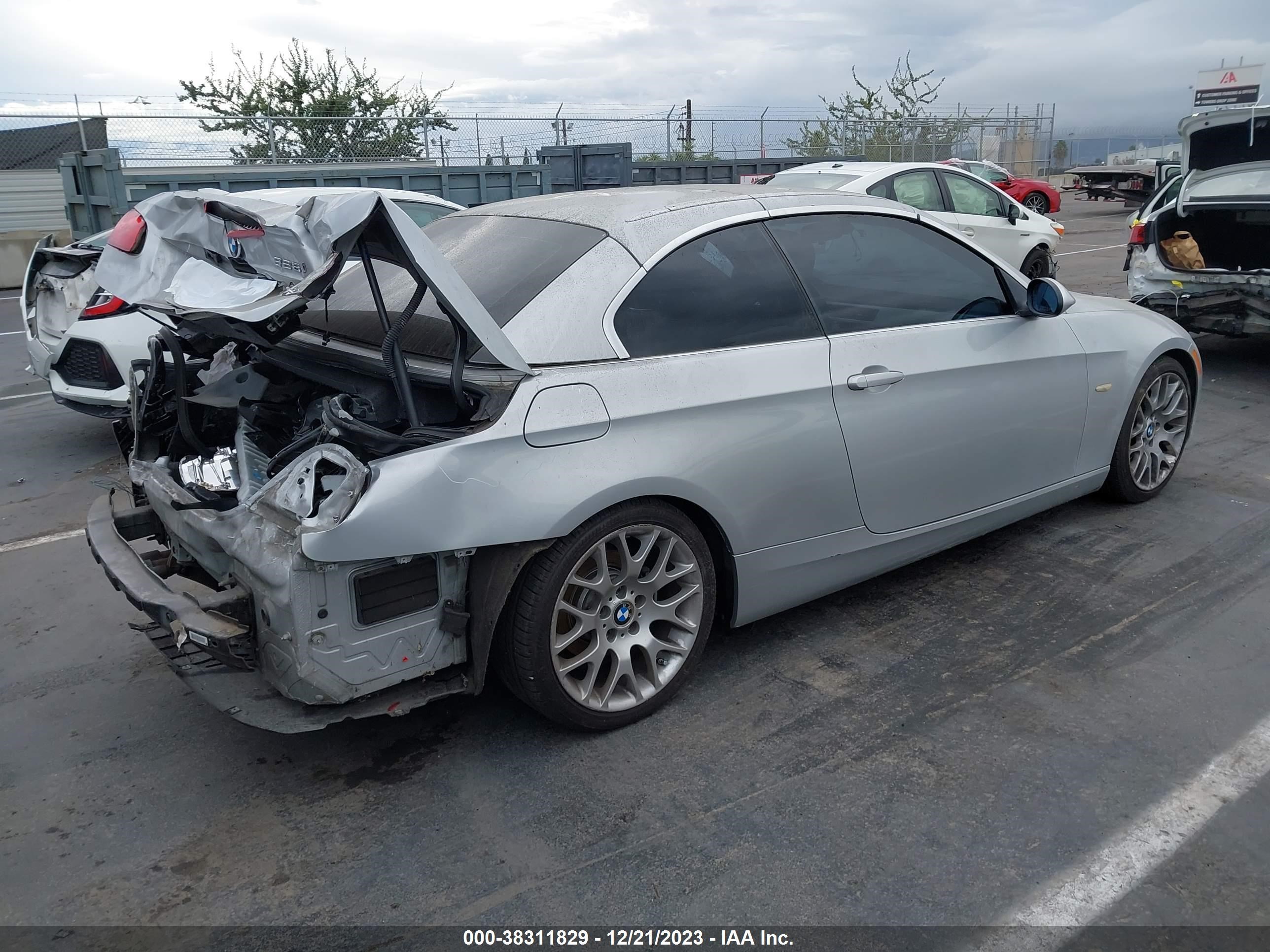 Photo 3 VIN: WBAWR33548PX75362 - BMW 3ER 