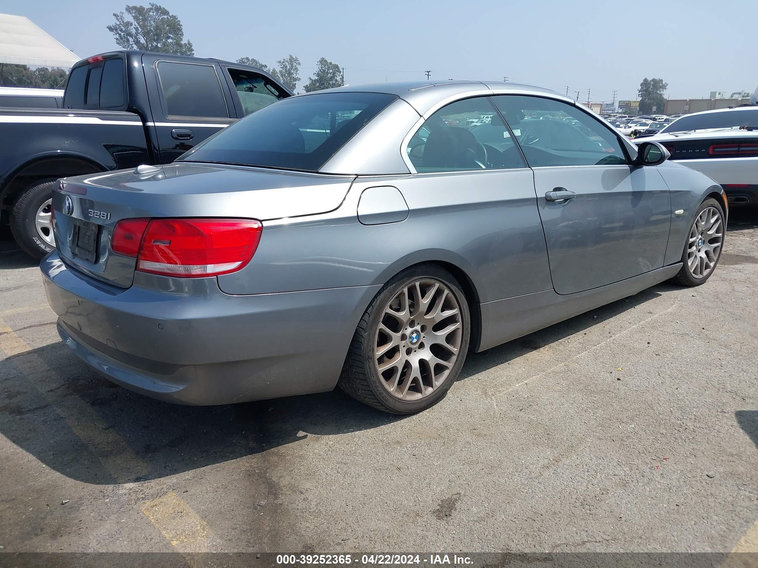 Photo 3 VIN: WBAWR33568P151594 - BMW 3ER 