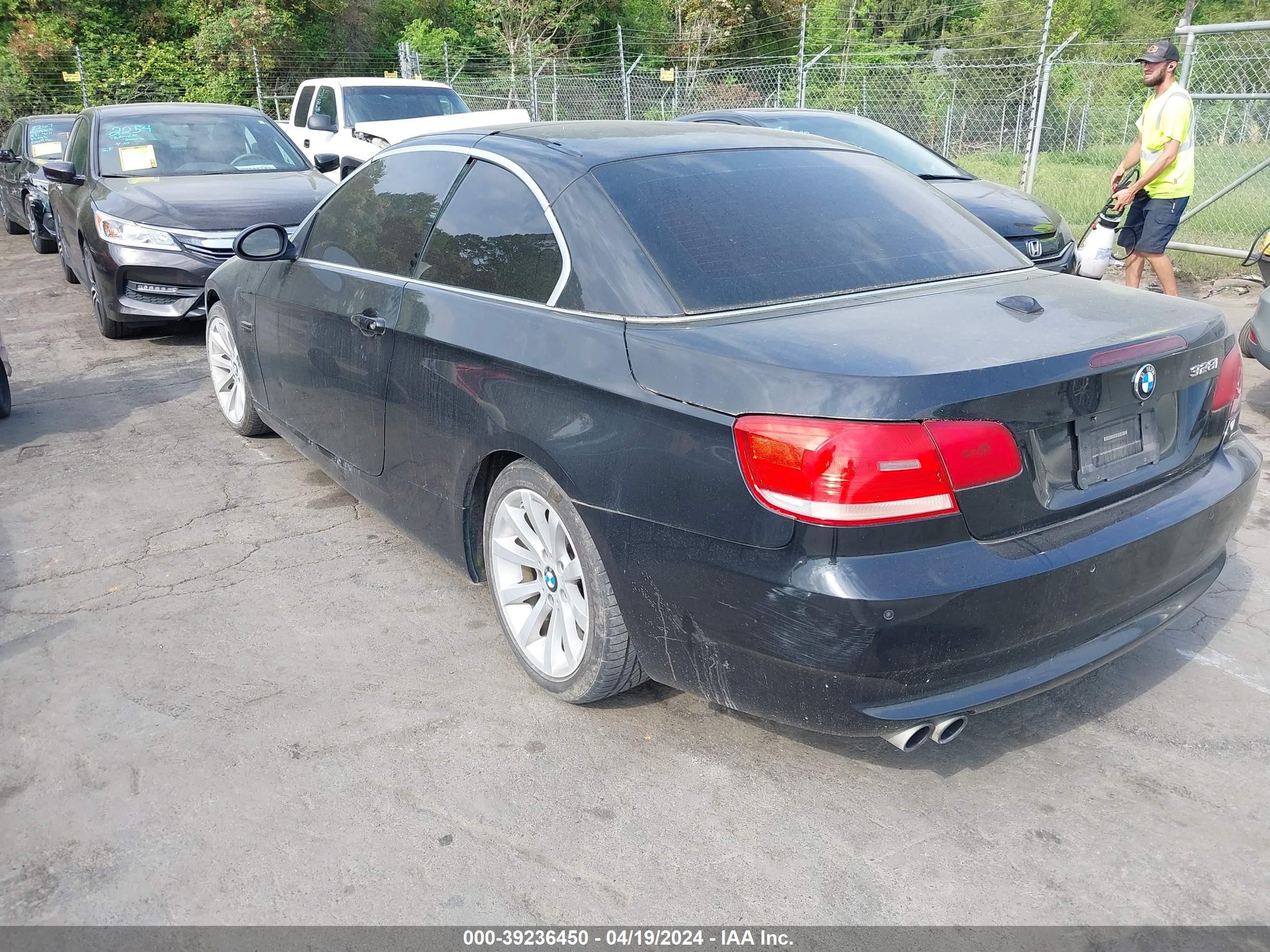 Photo 2 VIN: WBAWR33568P154317 - BMW 3ER 