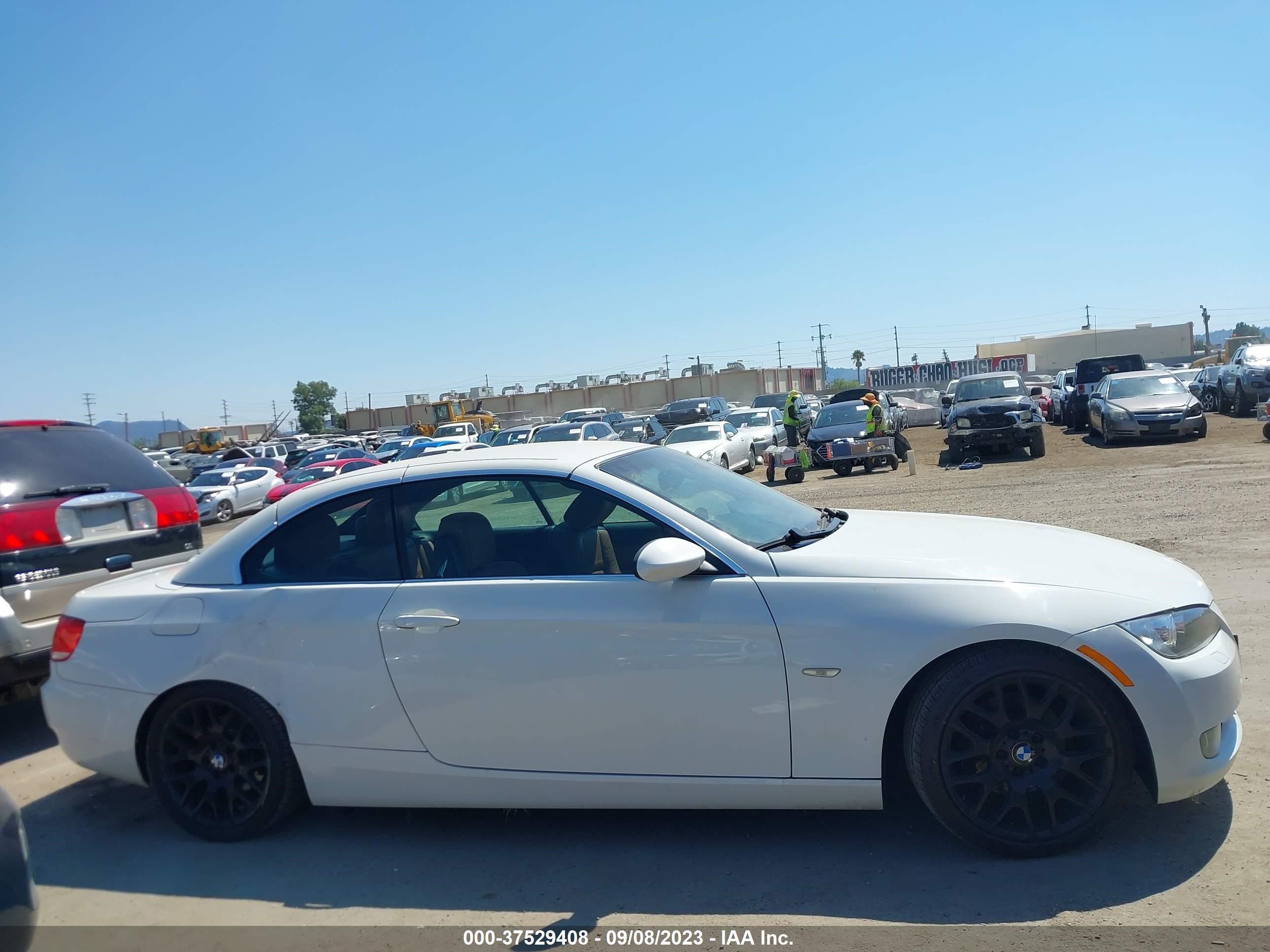 Photo 12 VIN: WBAWR335X8P154384 - BMW 3ER 