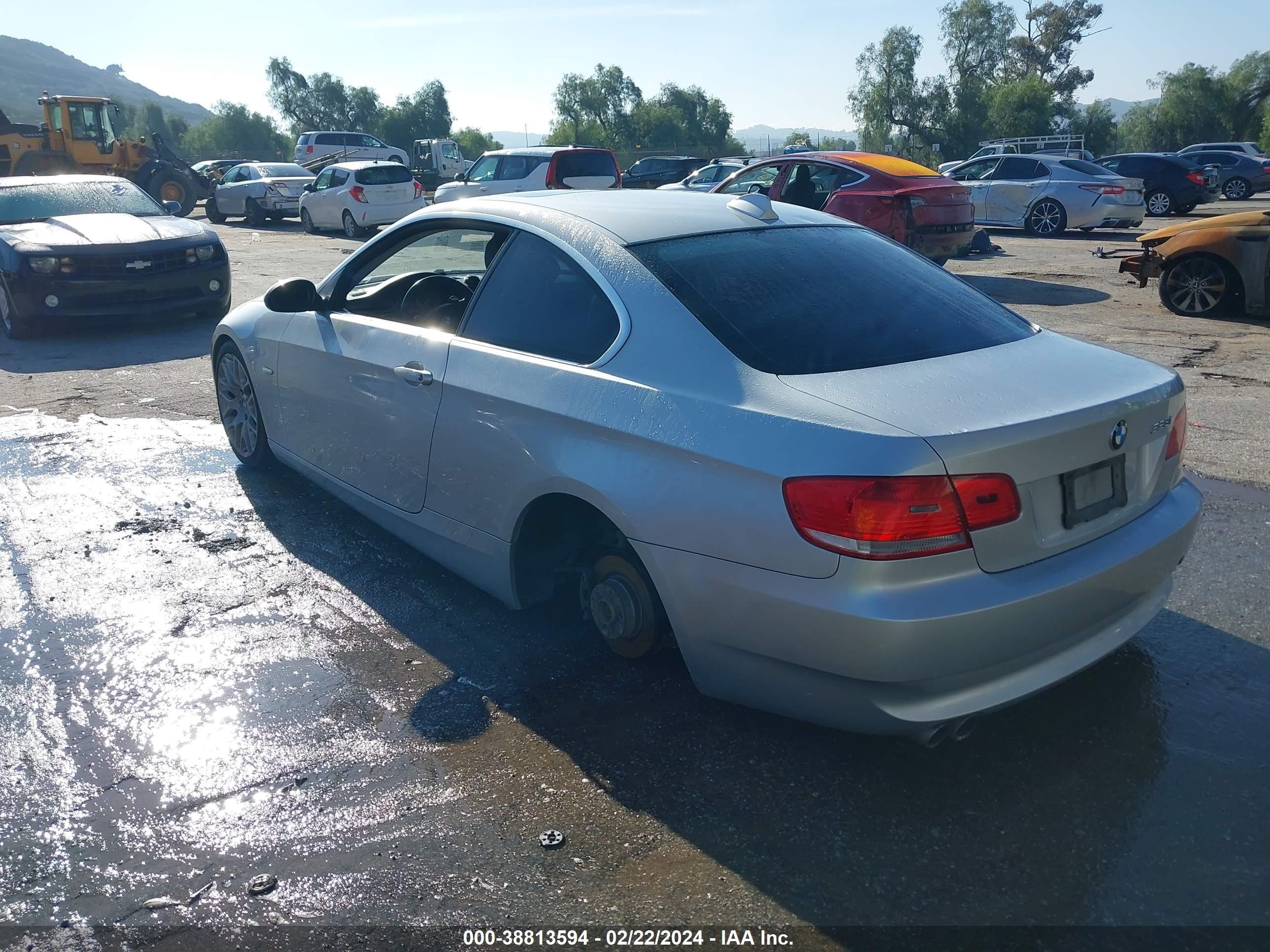 Photo 2 VIN: WBAWV135X8P119215 - BMW 3ER 