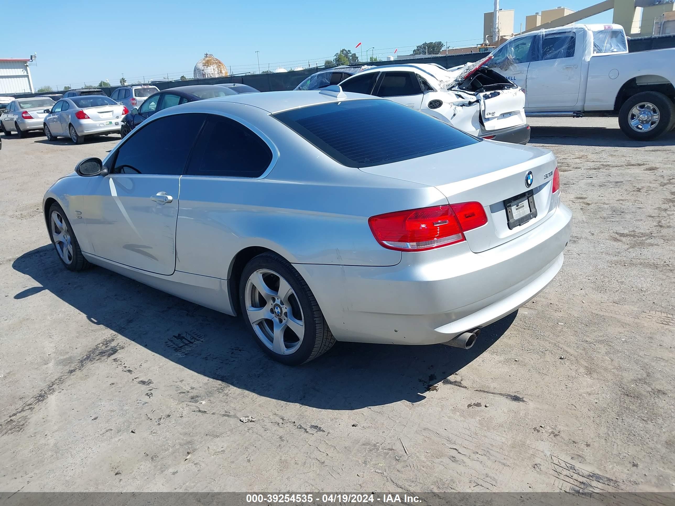 Photo 2 VIN: WBAWV53539P080590 - BMW 3ER 