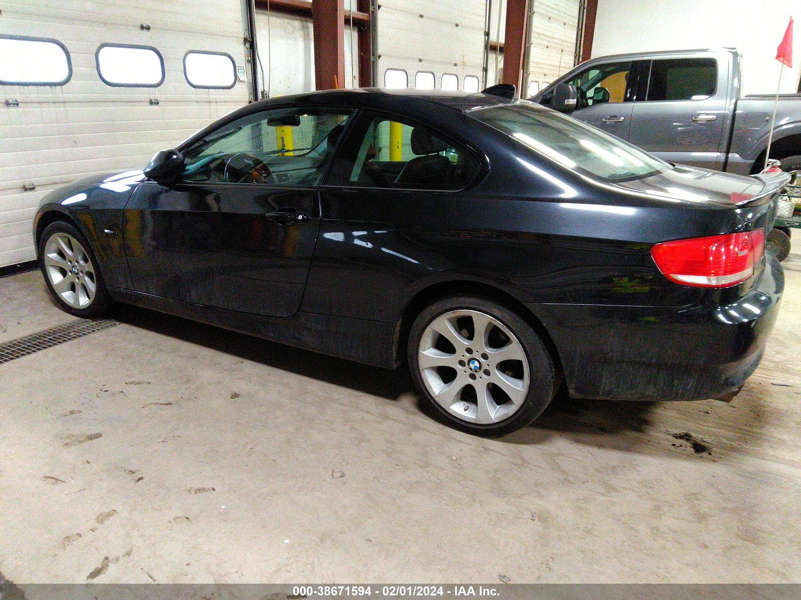 Photo 2 VIN: WBAWV53577PW24733 - BMW 3ER 