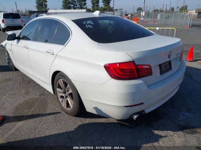 Photo 2 VIN: WBAXG5C50CDY29451 - BMW 528I 