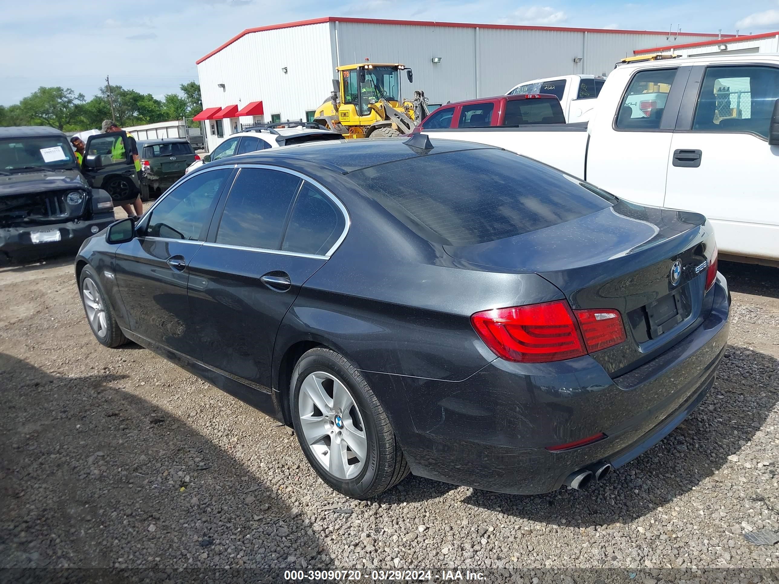 Photo 2 VIN: WBAXG5C52CDW92402 - BMW 5ER 