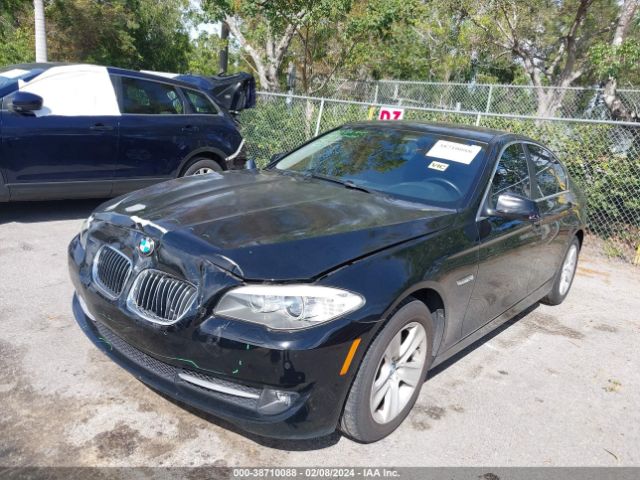 Photo 1 VIN: WBAXG5C53CDW92201 - BMW 528I 