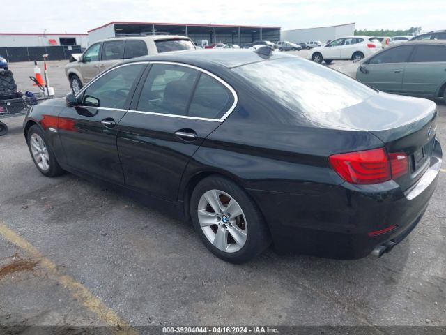 Photo 2 VIN: WBAXG5C54CC593926 - BMW 528I 