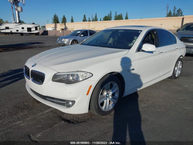 Photo 1 VIN: WBAXG5C54CDW24988 - BMW 528I 