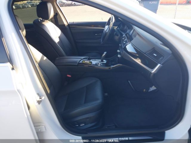 Photo 4 VIN: WBAXG5C54CDW24988 - BMW 528I 