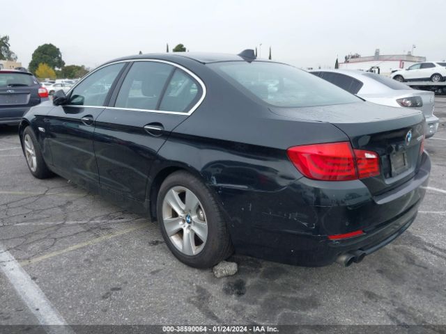 Photo 2 VIN: WBAXG5C54CDW66447 - BMW 528I 