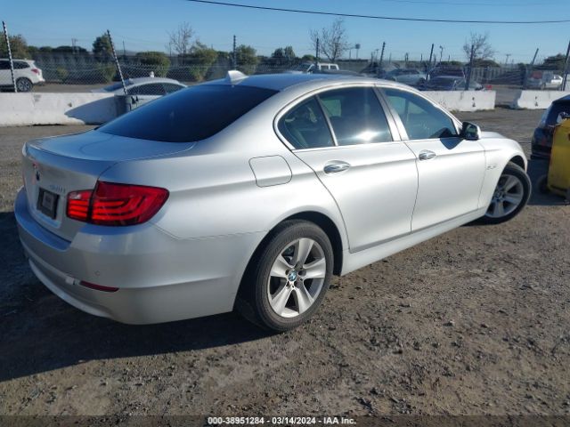 Photo 3 VIN: WBAXG5C54CDX02170 - BMW 528I 