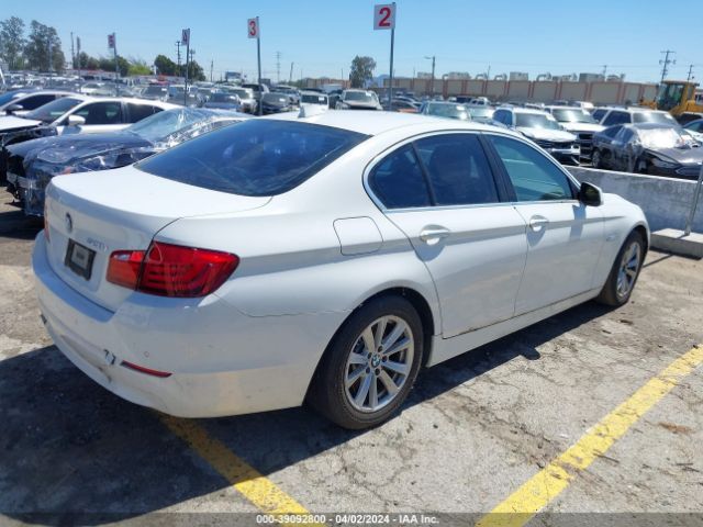 Photo 3 VIN: WBAXG5C54CDX06171 - BMW 528I 