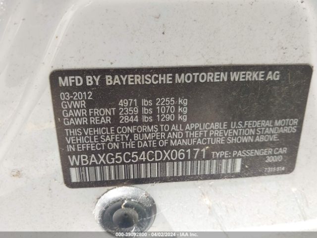 Photo 8 VIN: WBAXG5C54CDX06171 - BMW 528I 