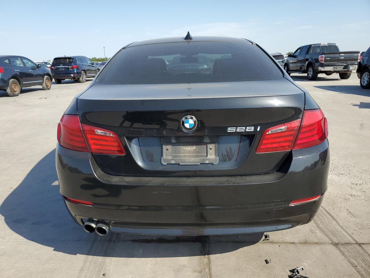 Photo 5 VIN: WBAXG5C54DDY30880 - BMW 528 