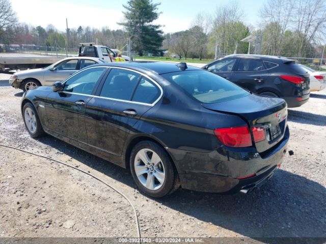 Photo 2 VIN: WBAXG5C55CDX05482 - BMW 528I 