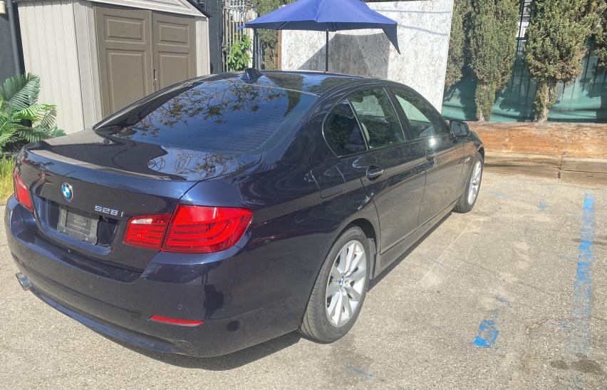 Photo 3 VIN: WBAXG5C55CDY30546 - BMW 528 I 