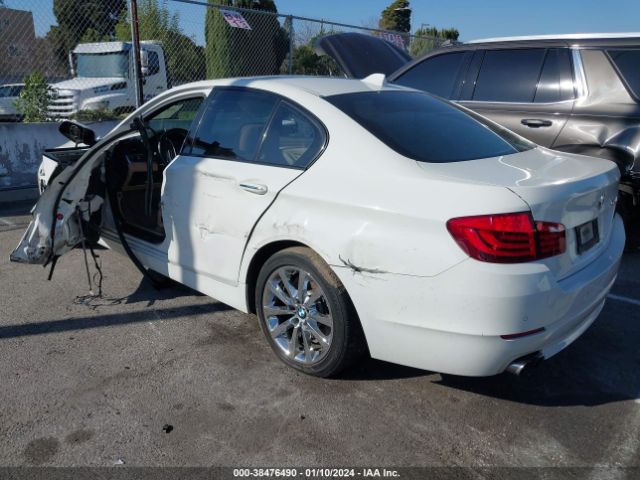 Photo 2 VIN: WBAXG5C56CDW93990 - BMW 528I 