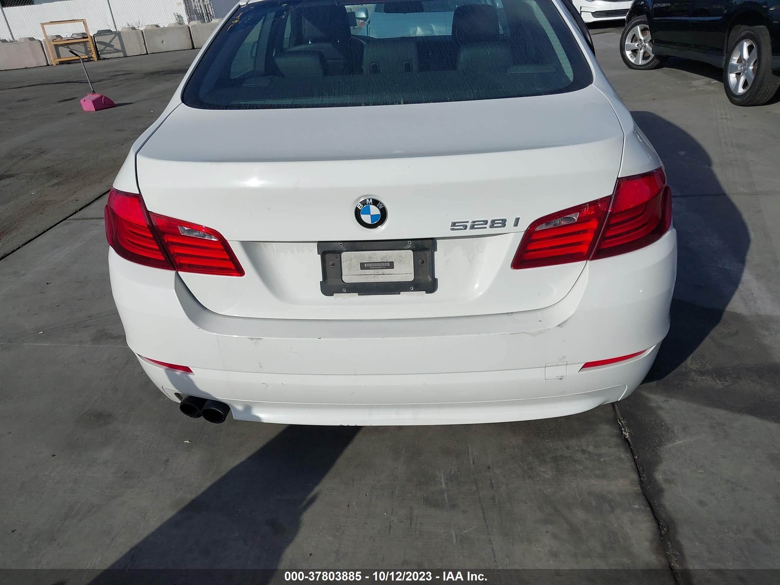 Photo 15 VIN: WBAXG5C56CDX01716 - BMW 5ER 