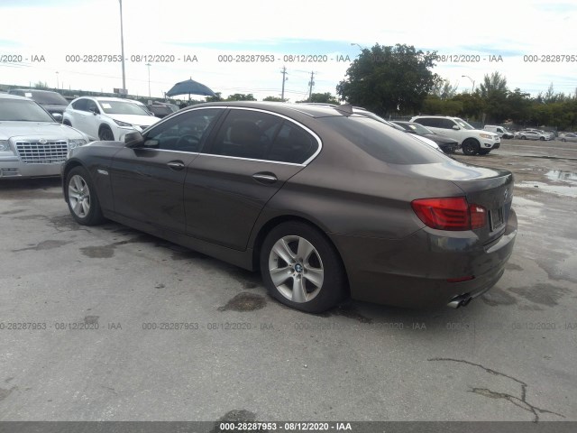 Photo 2 VIN: WBAXG5C57CDW24743 - BMW 5 