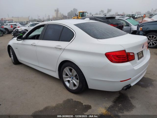 Photo 2 VIN: WBAXG5C59DDY32060 - BMW 528I 