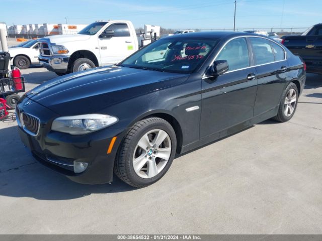 Photo 1 VIN: WBAXG5C5XCDW24400 - BMW 528I 