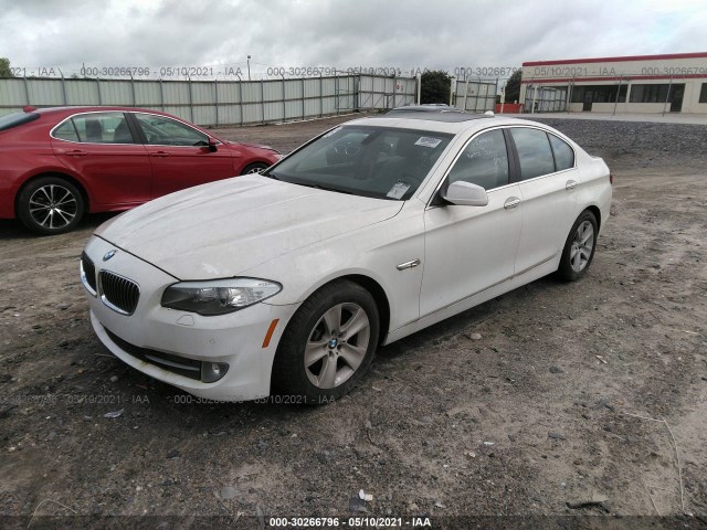 Photo 1 VIN: WBAXG5C5XCDW24459 - BMW 5 SERIES 