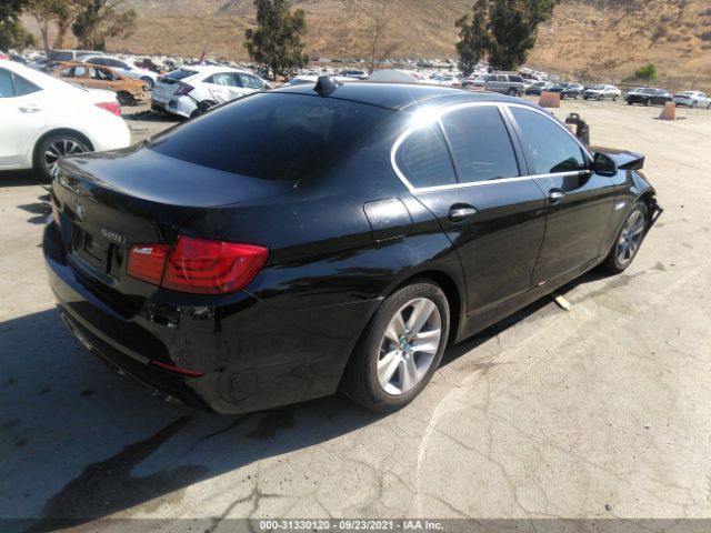 Photo 3 VIN: WBAXG5C5XCDW66100 - BMW 5 