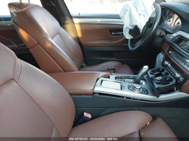 Photo 4 VIN: WBAXG5C5XCDW66372 - BMW 528I 