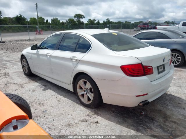 Photo 2 VIN: WBAXG5C5XCDX03291 - BMW 528I 