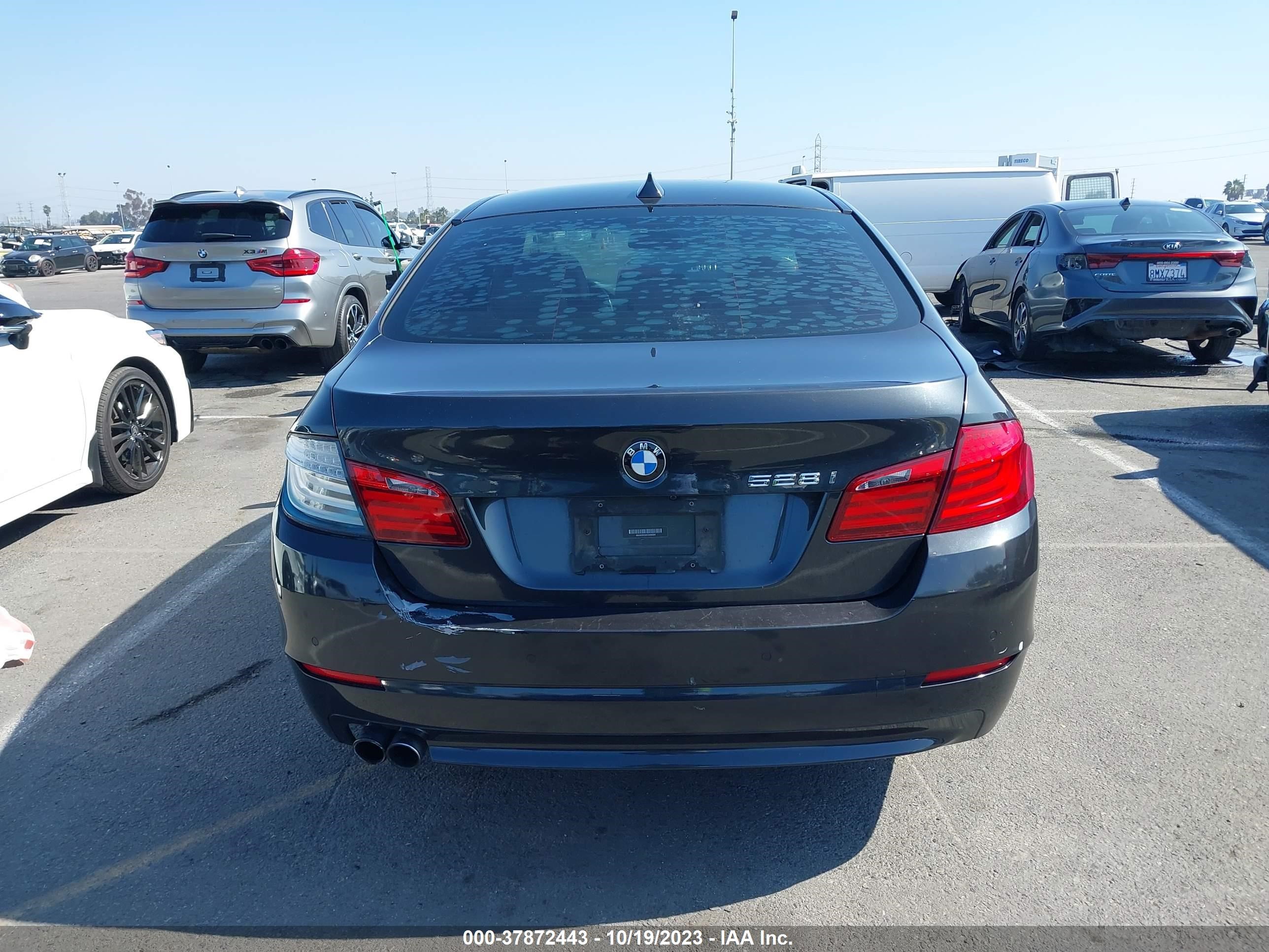 Photo 15 VIN: WBAXG5C5XCDX04084 - BMW 5ER 