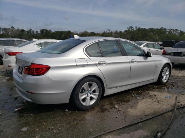 Photo 2 VIN: WBAXG5C5XCDX05610 - BMW 528 I 