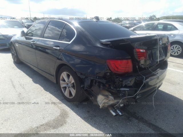 Photo 2 VIN: WBAXG5C5XCDX06420 - BMW 5 