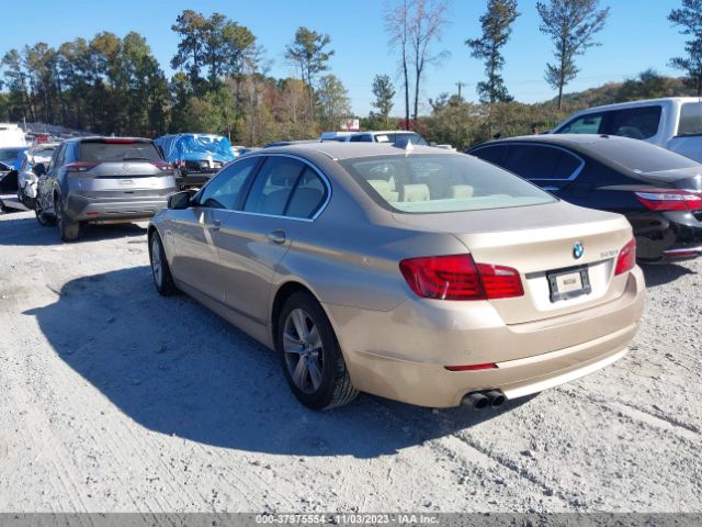 Photo 2 VIN: WBAXH5C50CDW02287 - BMW 528I 