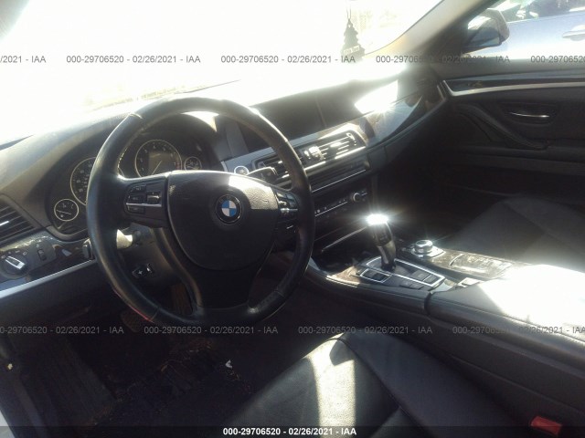 Photo 4 VIN: WBAXH5C50CDW06808 - BMW 5 